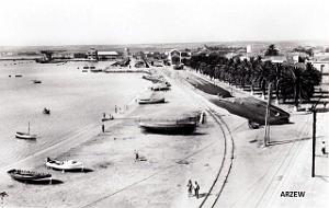73- Arzew - La plage et la base navale